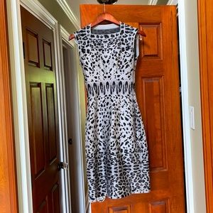 Sleeveless Alaia leopard print cocktail dress